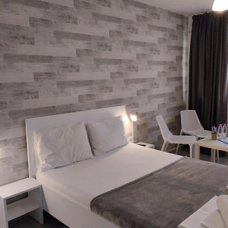 Simada Blue Guesthouse Golden Sands Esterno foto