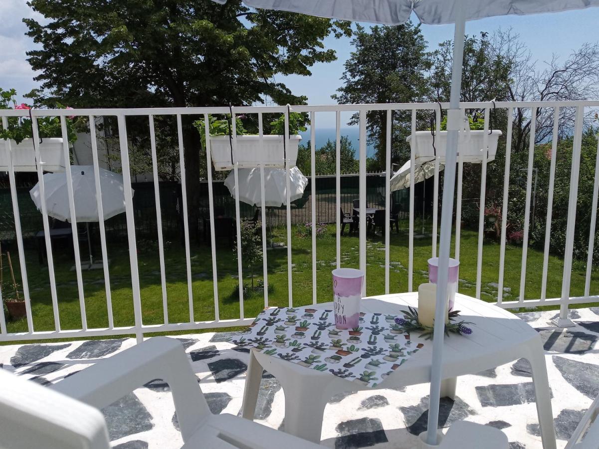 Simada Blue Guesthouse Golden Sands Esterno foto