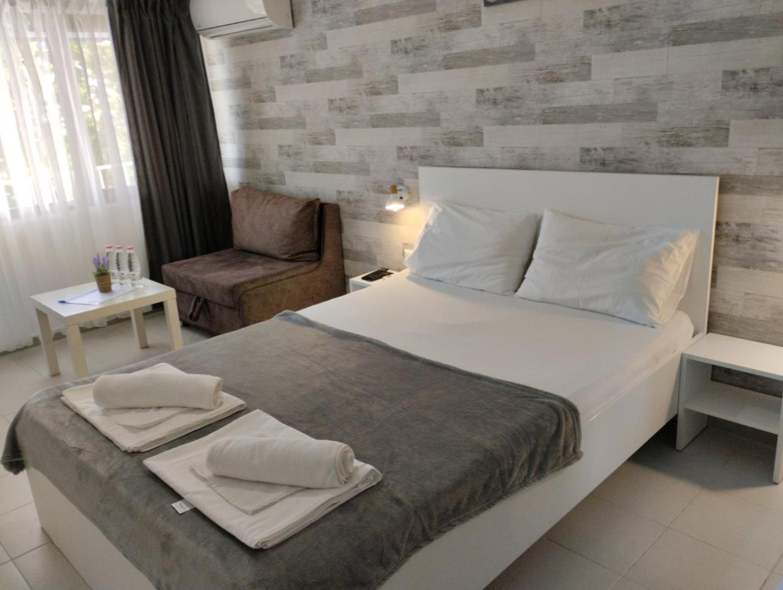 Simada Blue Guesthouse Golden Sands Esterno foto