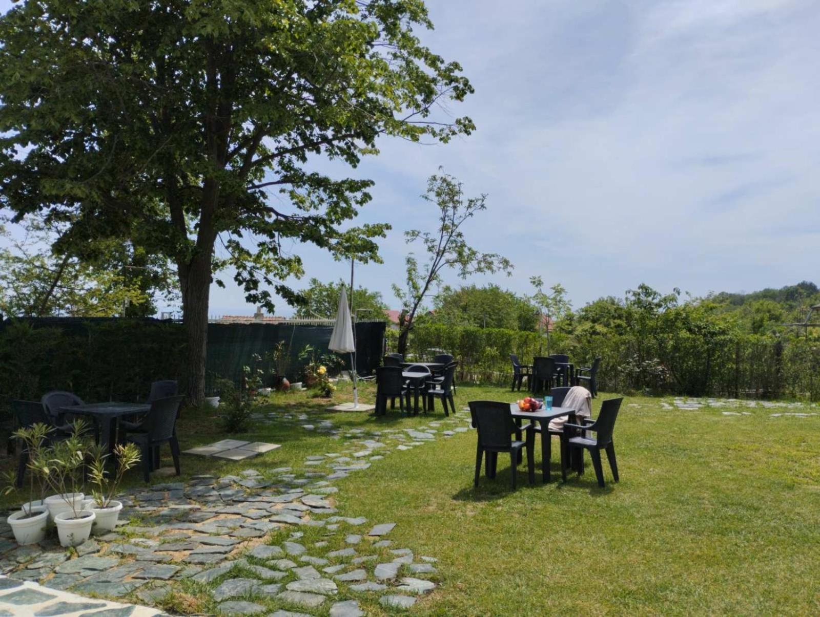 Simada Blue Guesthouse Golden Sands Esterno foto